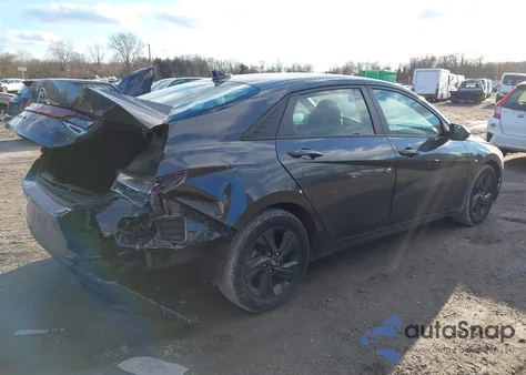 2022 Hyundai Elantra Sel z USA, uszkodzony, nr VIN 5NPLM4AG8NH071493